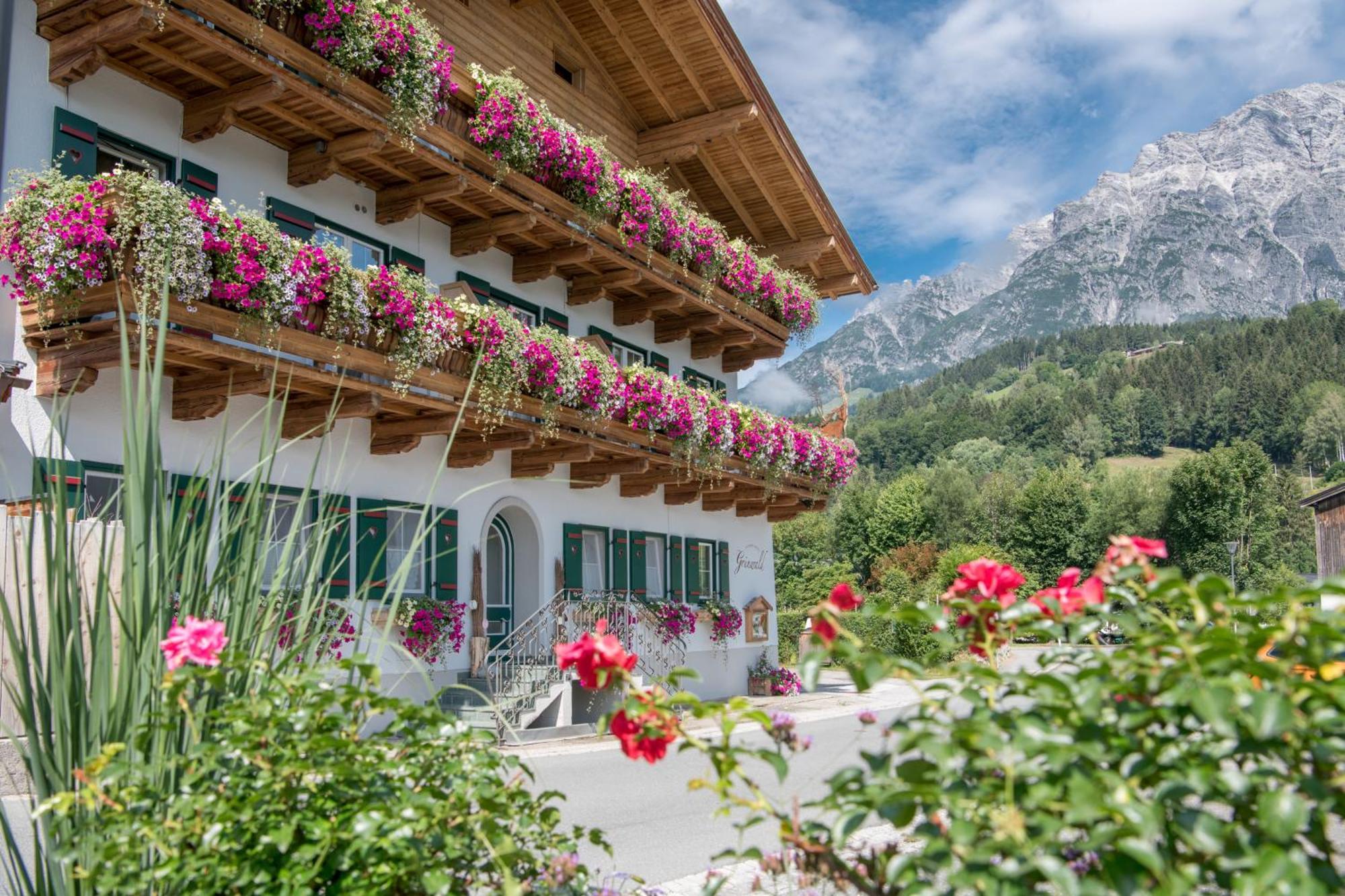 Gourmet-Hotel Gruenwald ليوغانغ المظهر الخارجي الصورة
