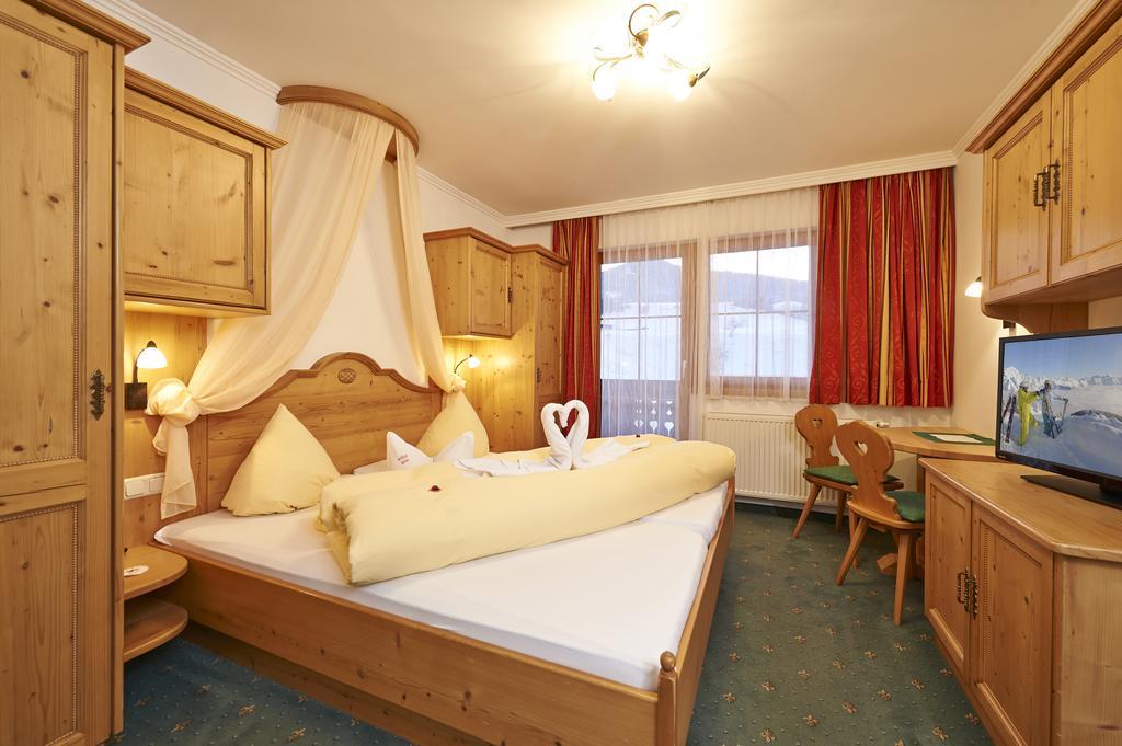 Gourmet-Hotel Gruenwald ليوغانغ المظهر الخارجي الصورة
