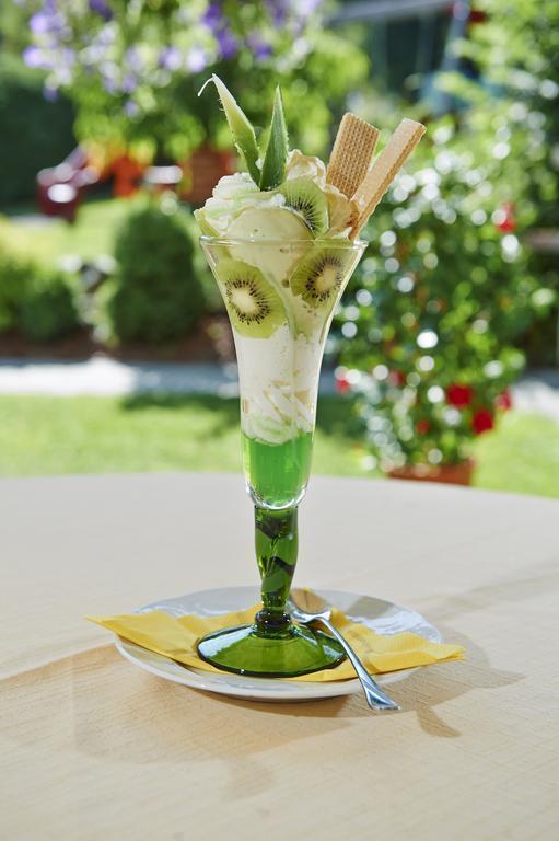 Gourmet-Hotel Gruenwald ليوغانغ المظهر الخارجي الصورة