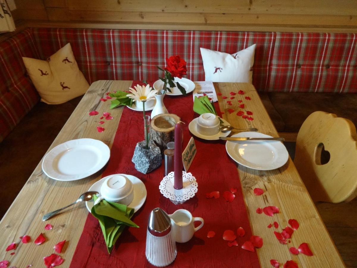 Gourmet-Hotel Gruenwald ليوغانغ المظهر الخارجي الصورة