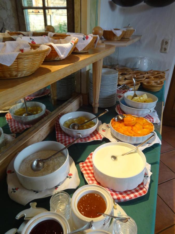 Gourmet-Hotel Gruenwald ليوغانغ المظهر الخارجي الصورة
