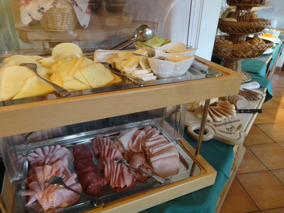 Gourmet-Hotel Gruenwald ليوغانغ المظهر الخارجي الصورة